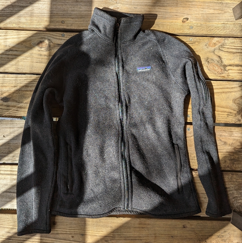 Patagonia Dark Charcoal Gray Full-Zip Fleece Jacket